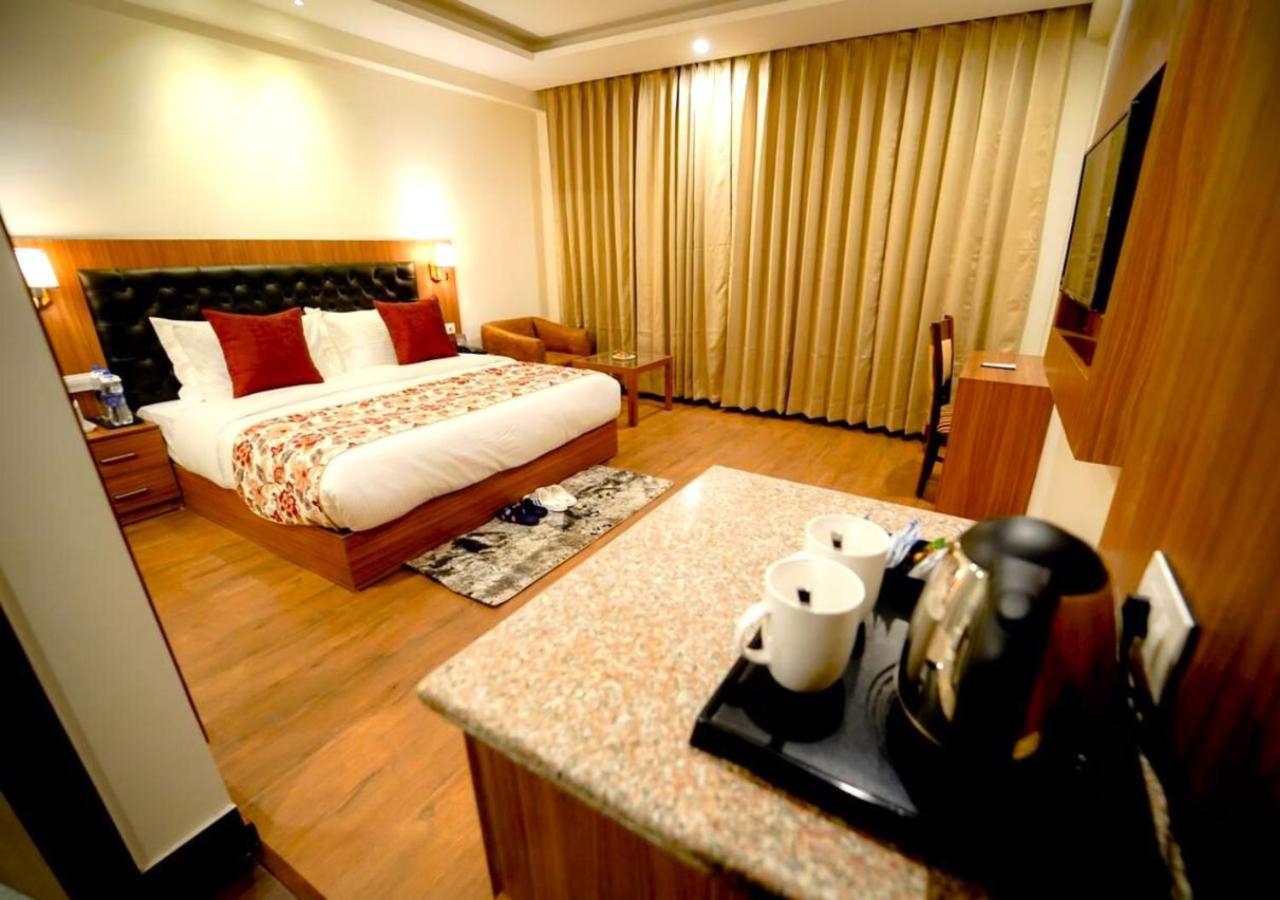 Simsa Heights Manali Hotel Exterior foto