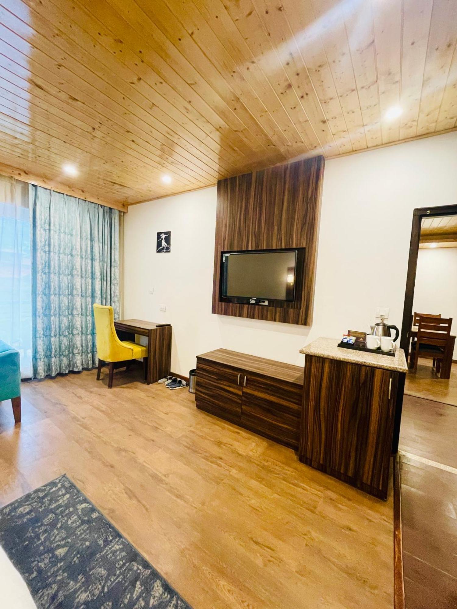 Simsa Heights Manali Hotel Exterior foto