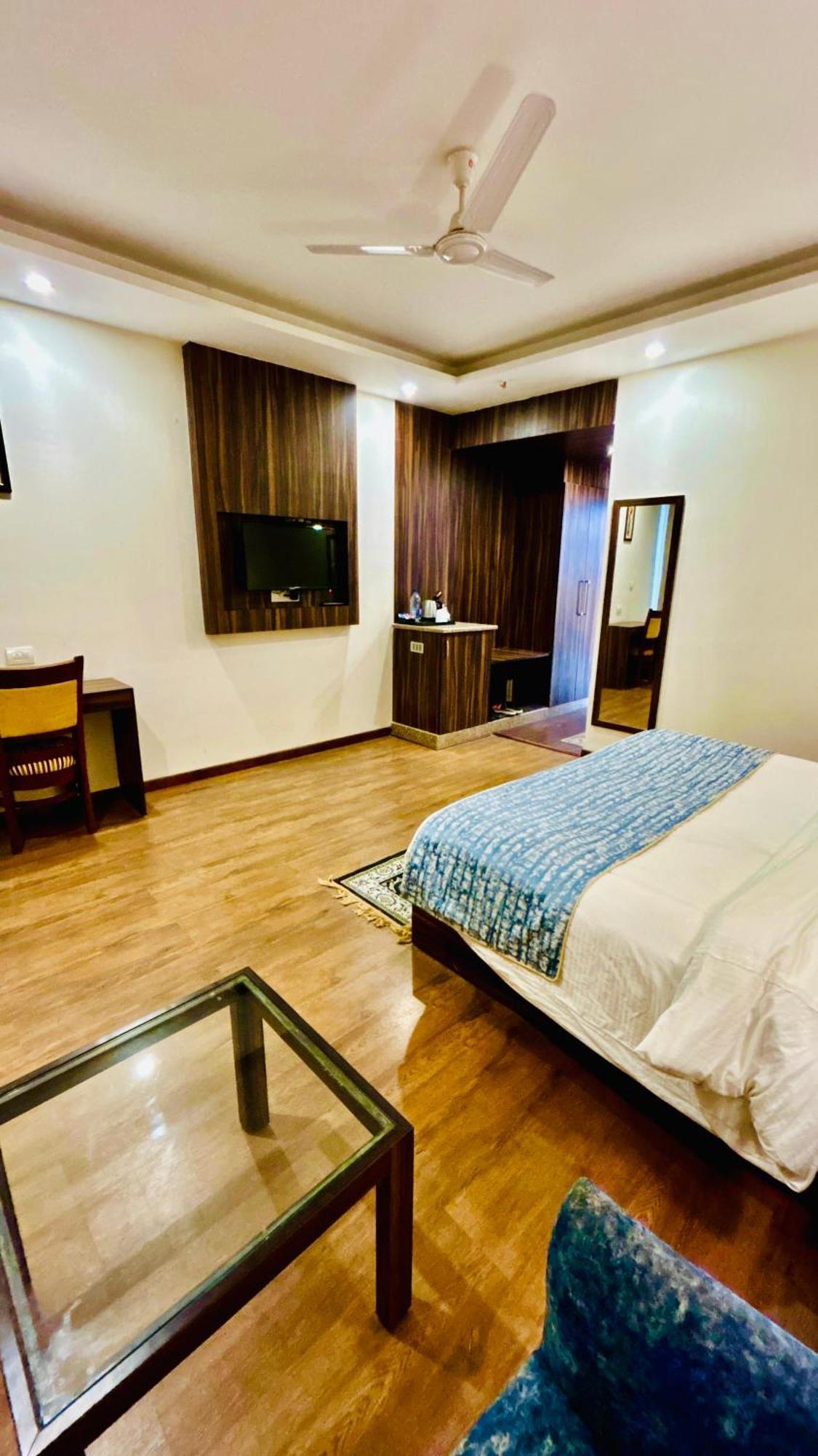 Simsa Heights Manali Hotel Exterior foto
