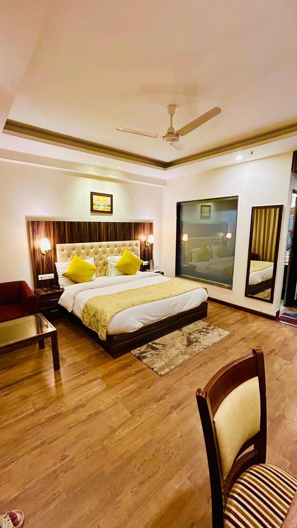 Simsa Heights Manali Hotel Exterior foto